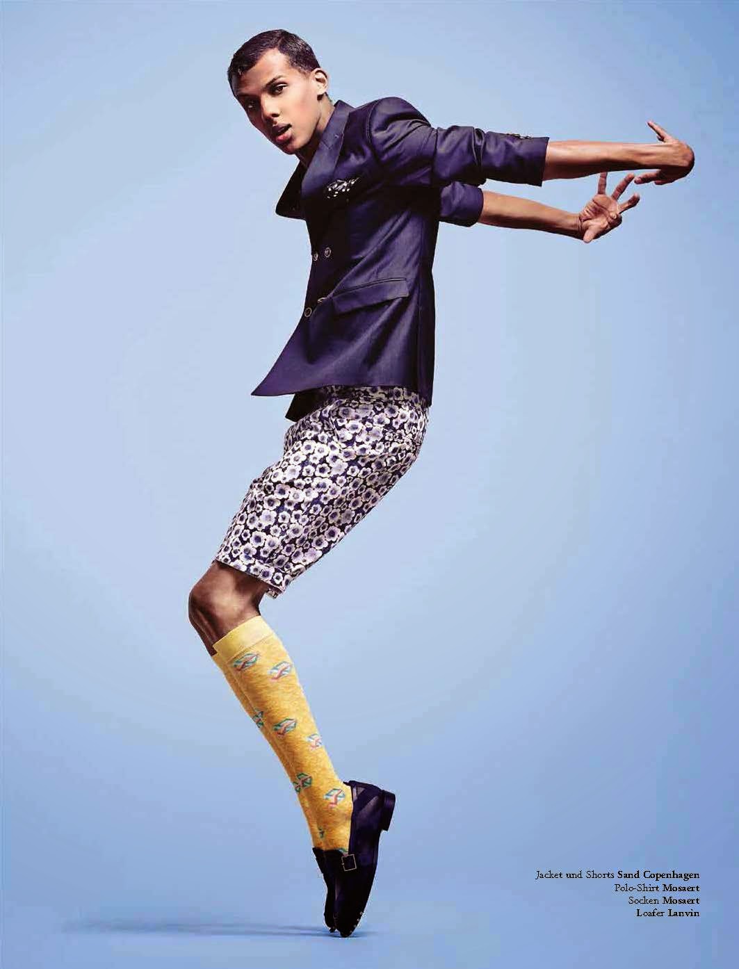 Stromae's posing